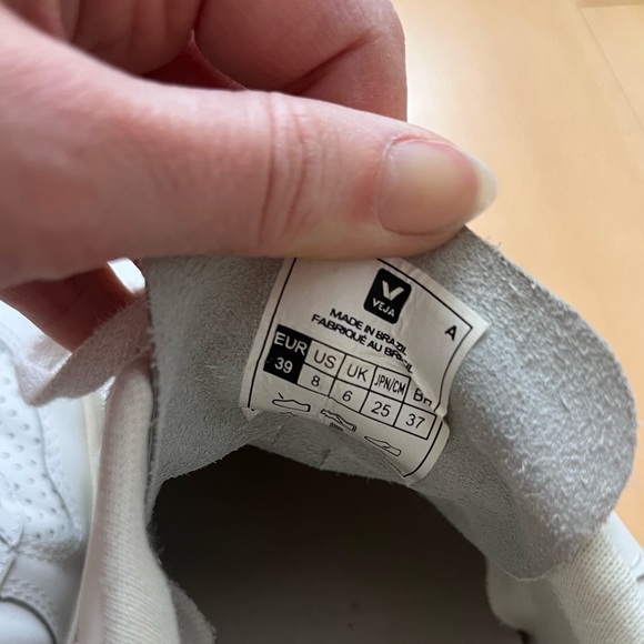 veja white sneaker v10 CWL - Picture 3 of 4